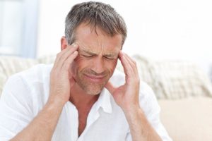 Частые головные боли у мужчин: причины и способы лечения