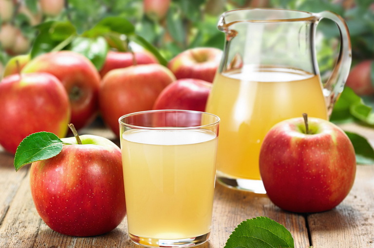 Чем полезен яблочный сок? Польза и вред для организма
