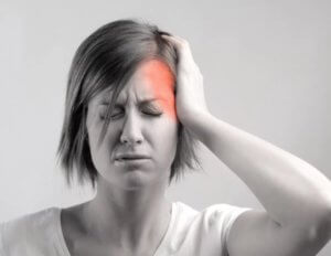 Боль в голове слева над ухом – симптом целого ряда заболеваний!