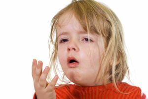У ребенка 3 лет сильный сухой кашель что делать thumbnail