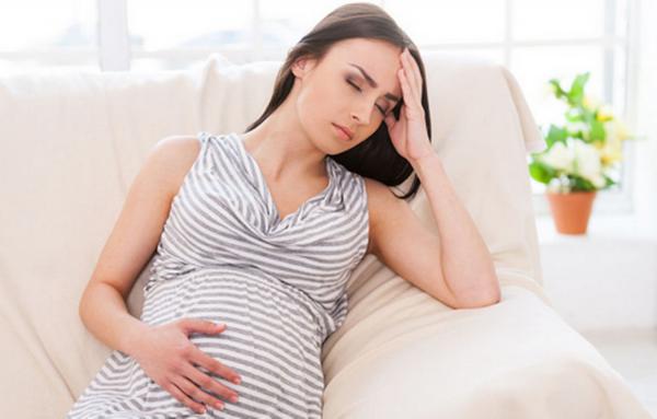 Болит голова давление при беременности