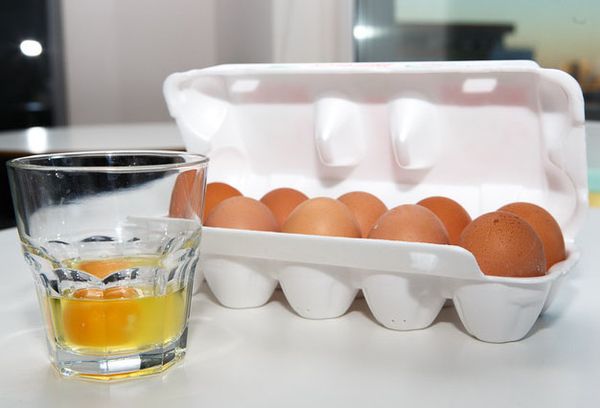 В чем польза питье сырого яйца