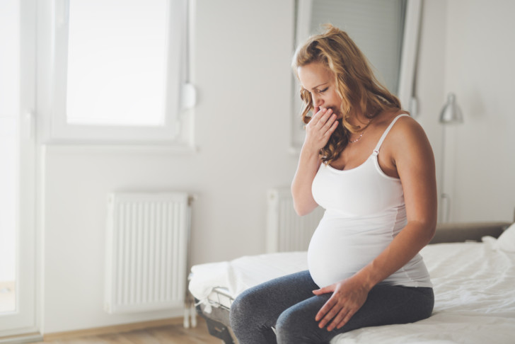 Тошнит и понос на поздних сроках беременности
